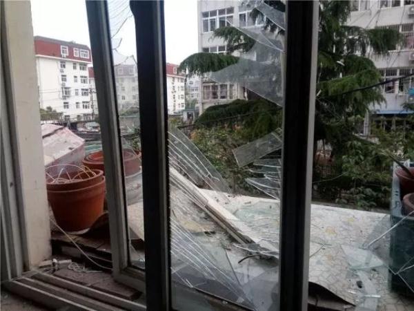 突發(fā)！青島一居民樓發(fā)生爆燃！已造1人死亡，7人受傷！3公里外有震感…